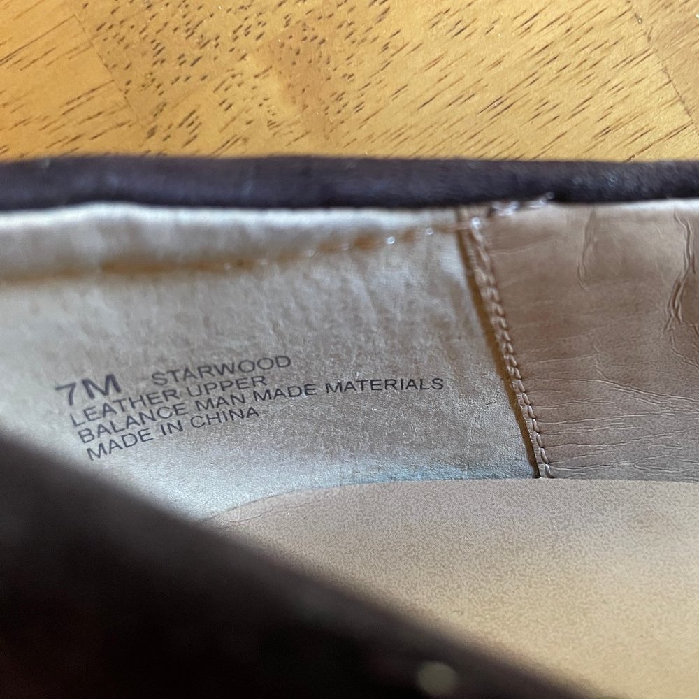 NWOT Size 7 dark brown Me Too suede leather flat - Picture 5 of 5